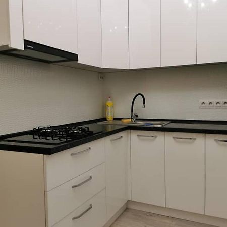 Apartamento Aisha Bishkek Exterior foto