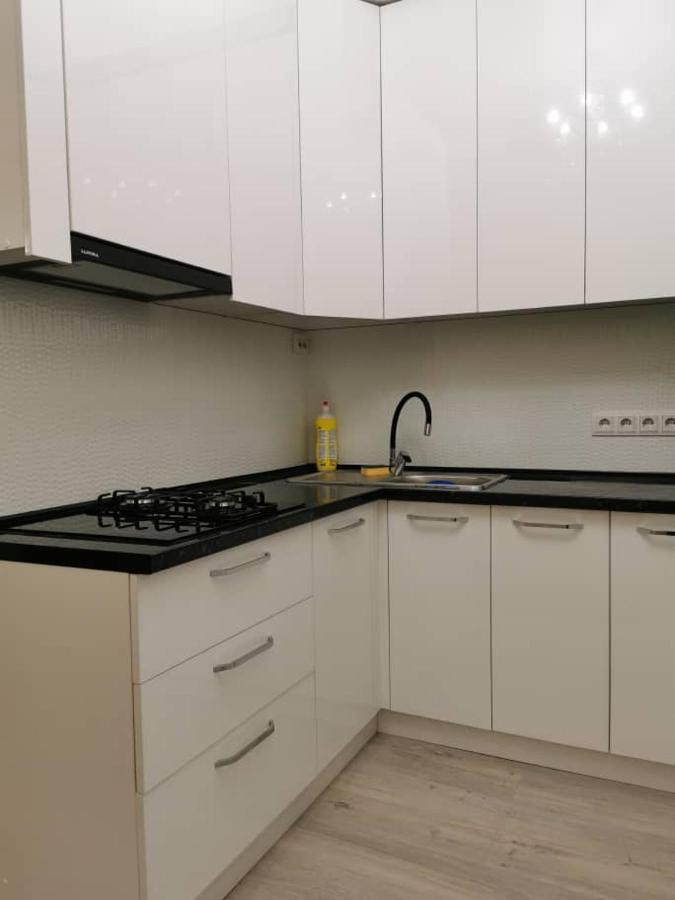 Apartamento Aisha Bishkek Exterior foto