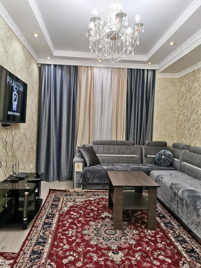 Apartamento Aisha Bishkek Exterior foto